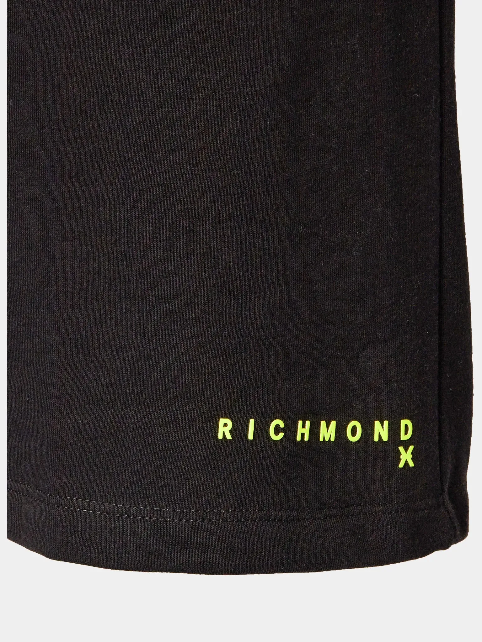 Completino estivo RICHMOND X t-shirt + bermuda stampa logo nero