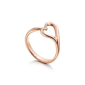 Elsa Peretti® Open Heart ring in 18k rose gold, small. 