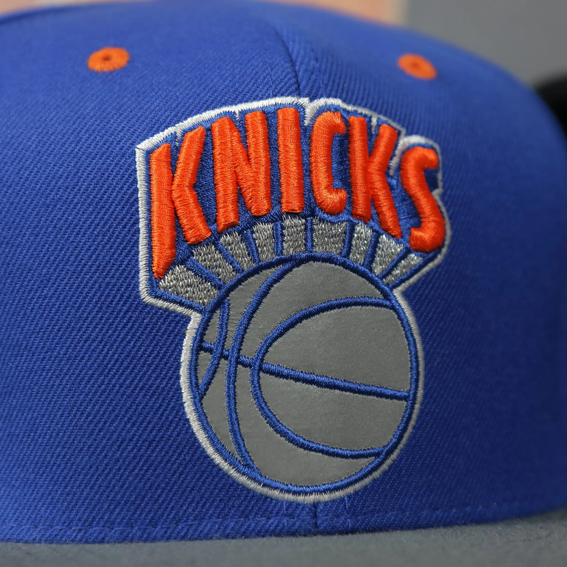 Knicks Gray Bottom Snapback | New York Knicks Retro Grey Bottom Snap Cap