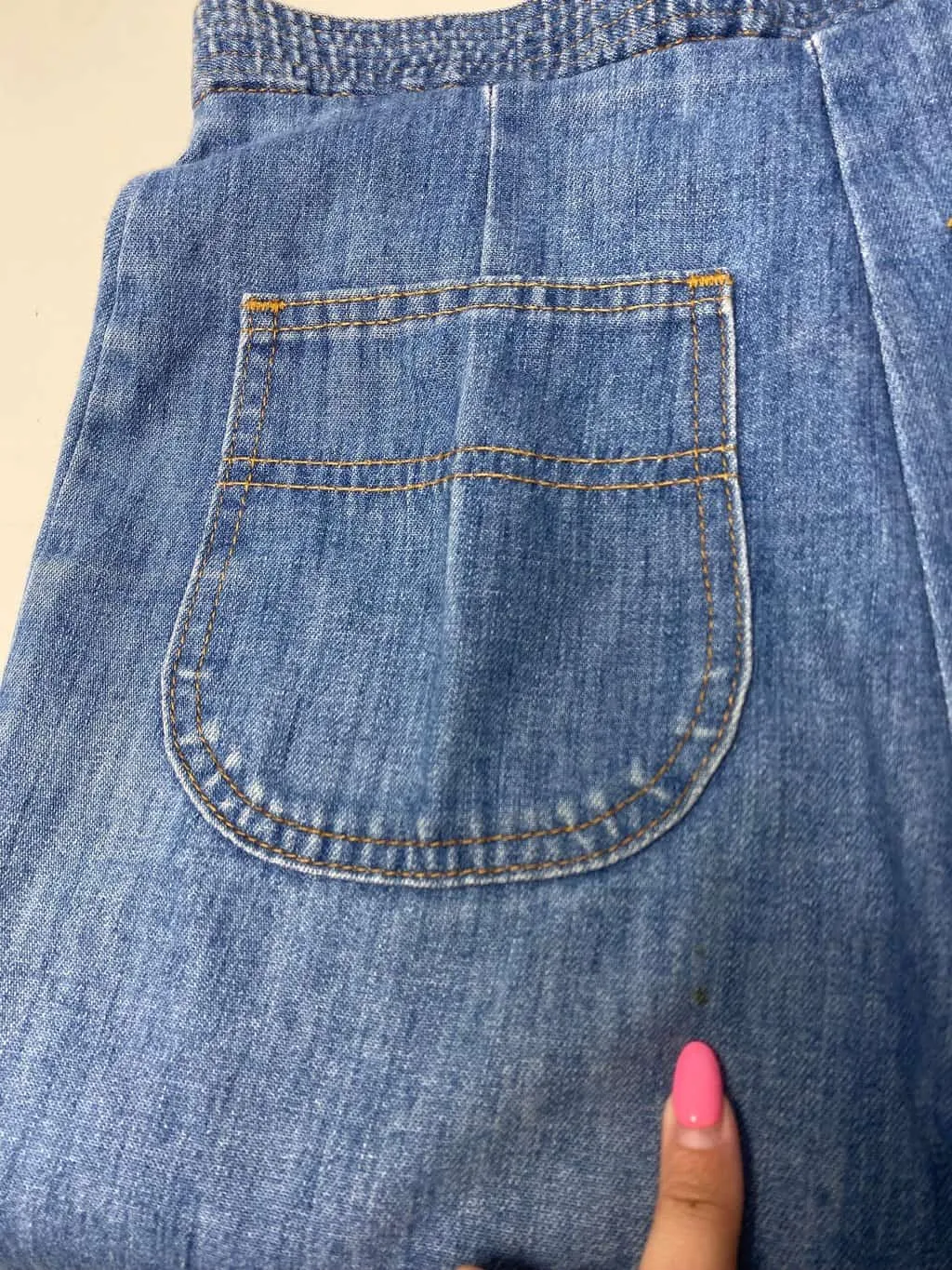 Rare 70s vintage Levis wide leg jeans – 28 X 28